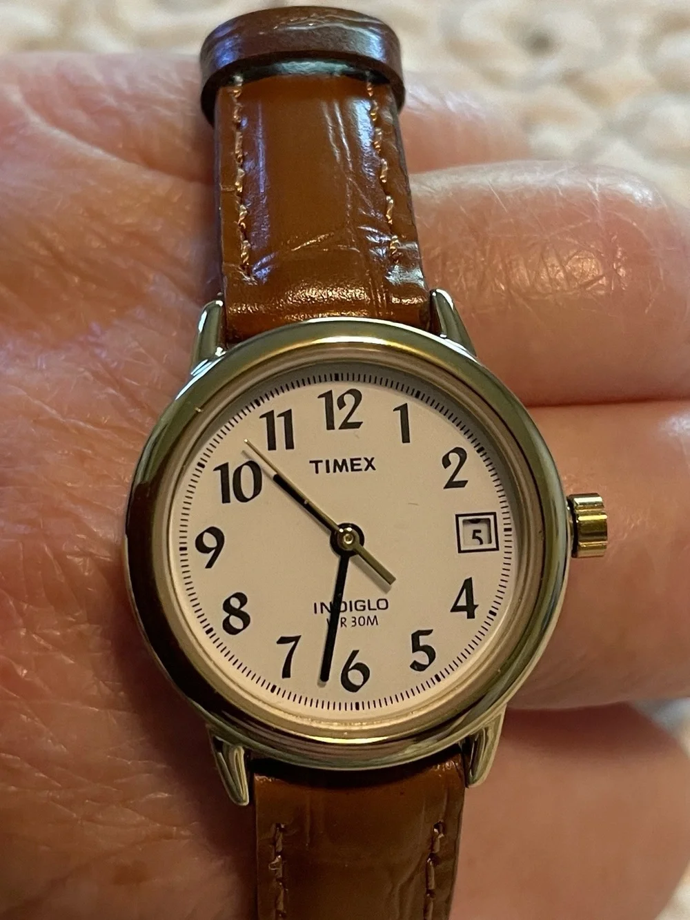 TIMEX Women's Easy Reader Leather Strap Watch Model T2J761